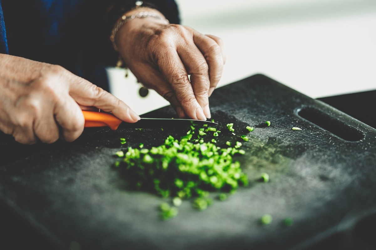 Raw food preparation and salads